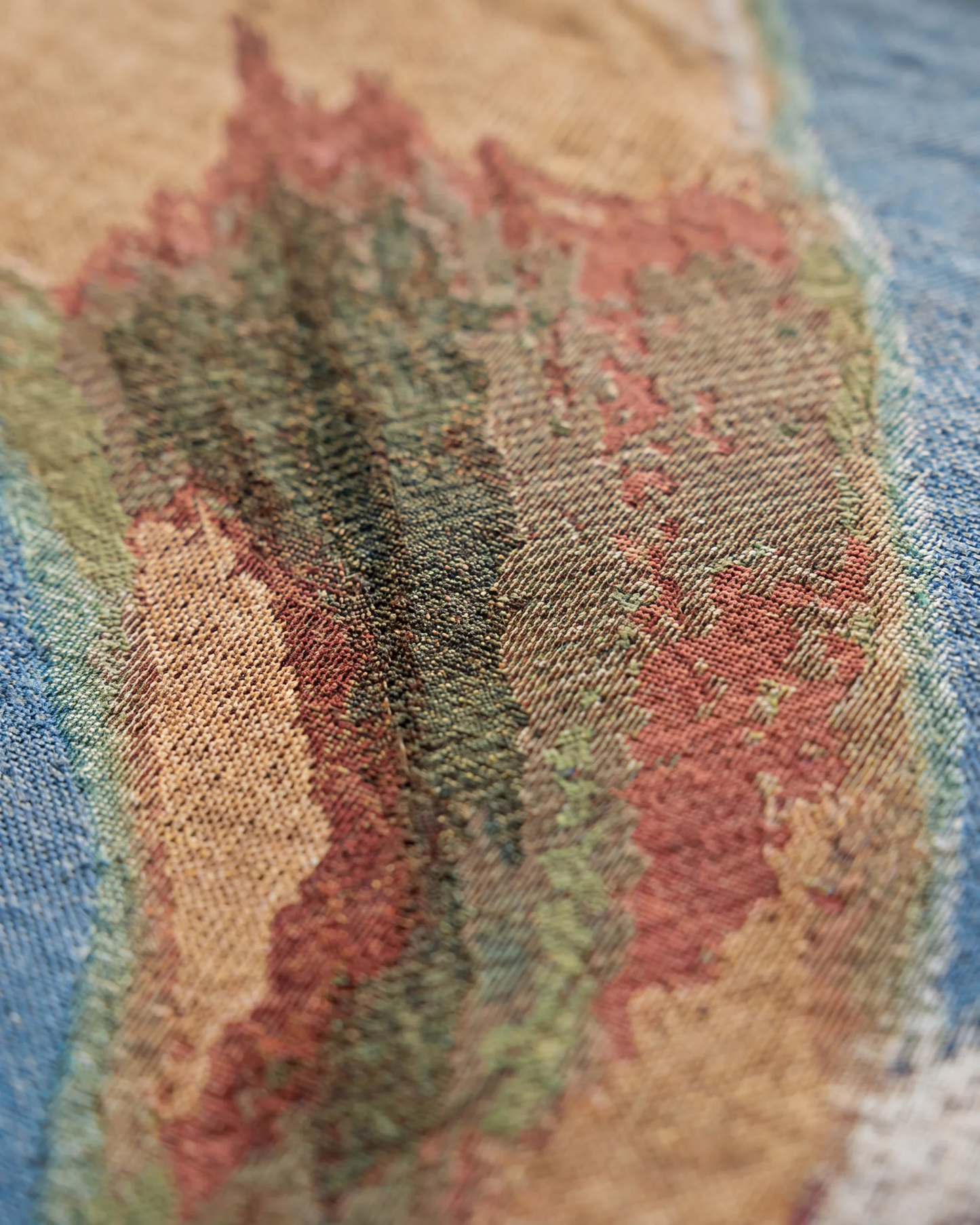Orquidea Woven Throw Blanket