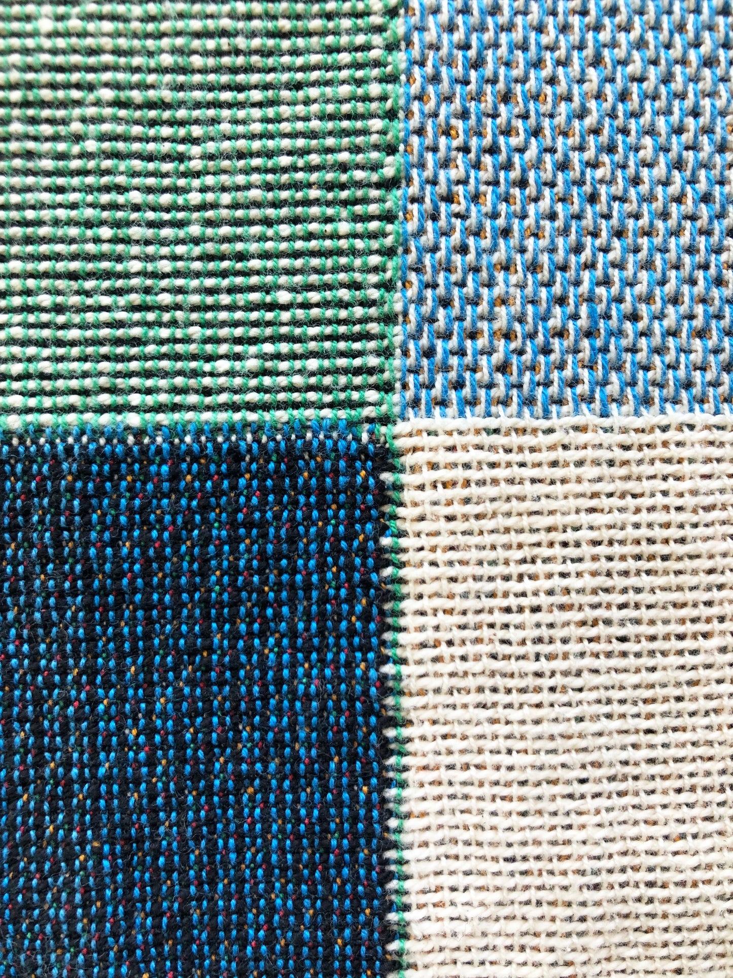 チェック柄織りスローブランケット