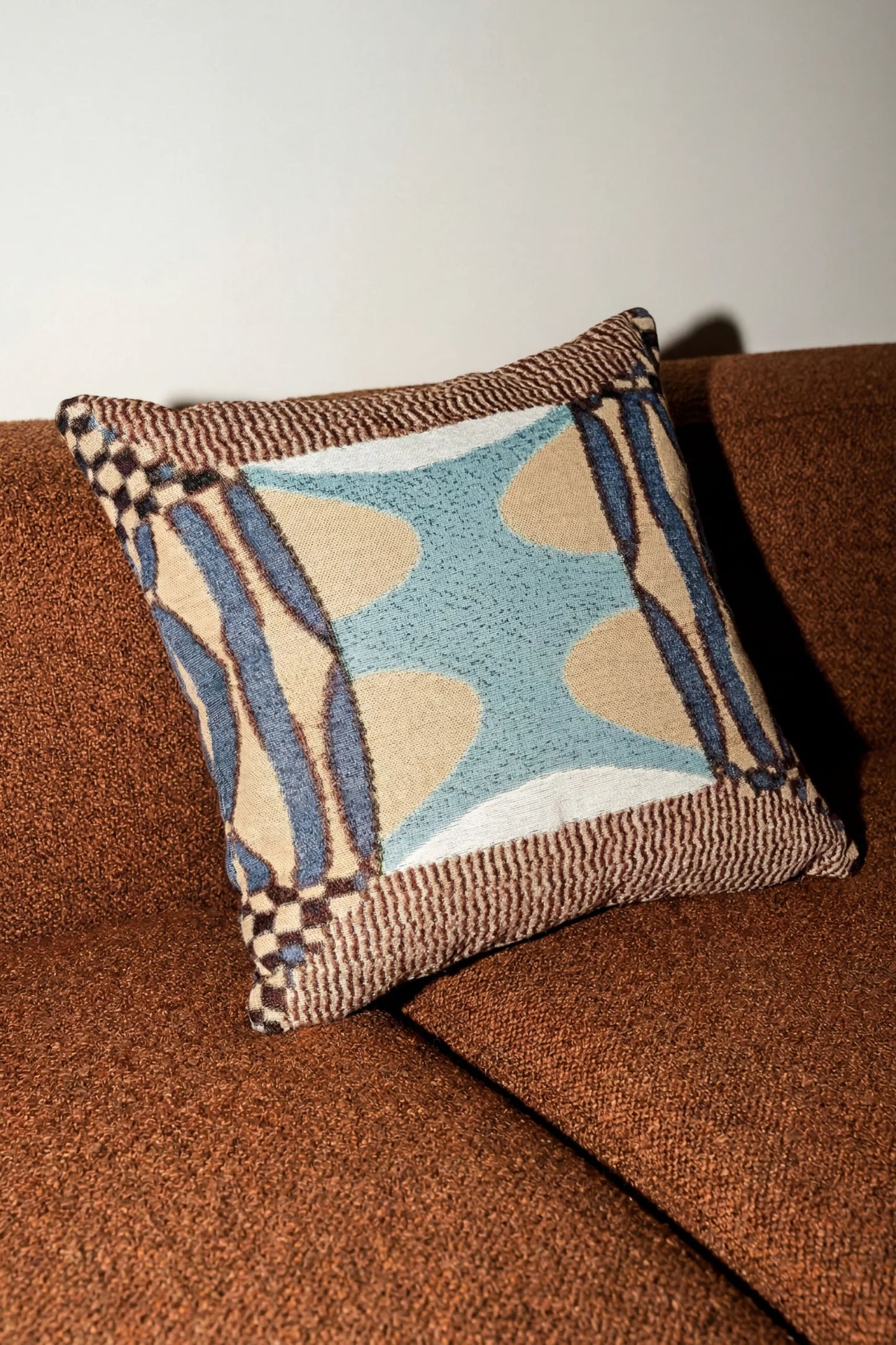 Onda Woven Throw Pillow