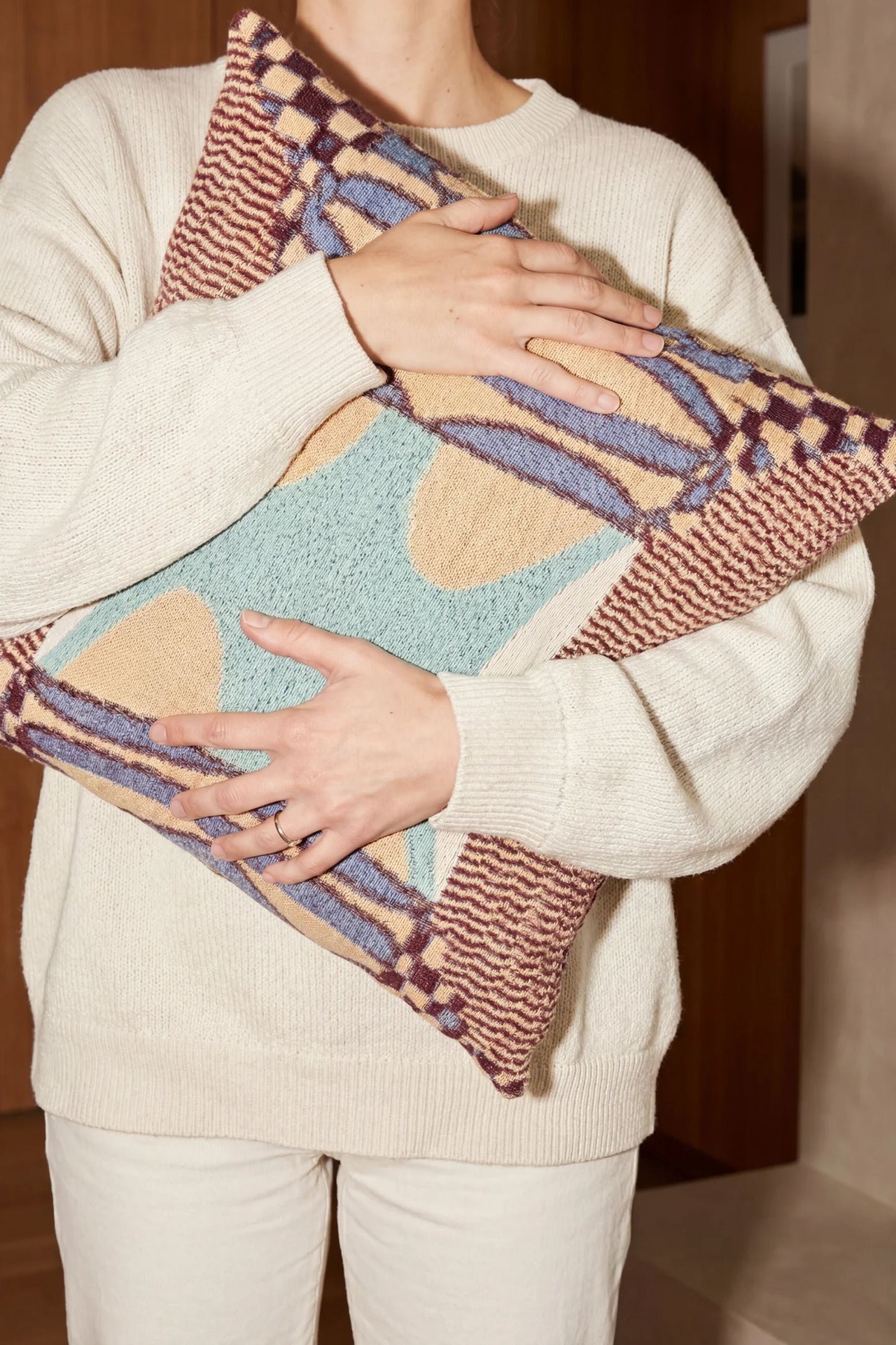 Onda Woven Throw Pillow